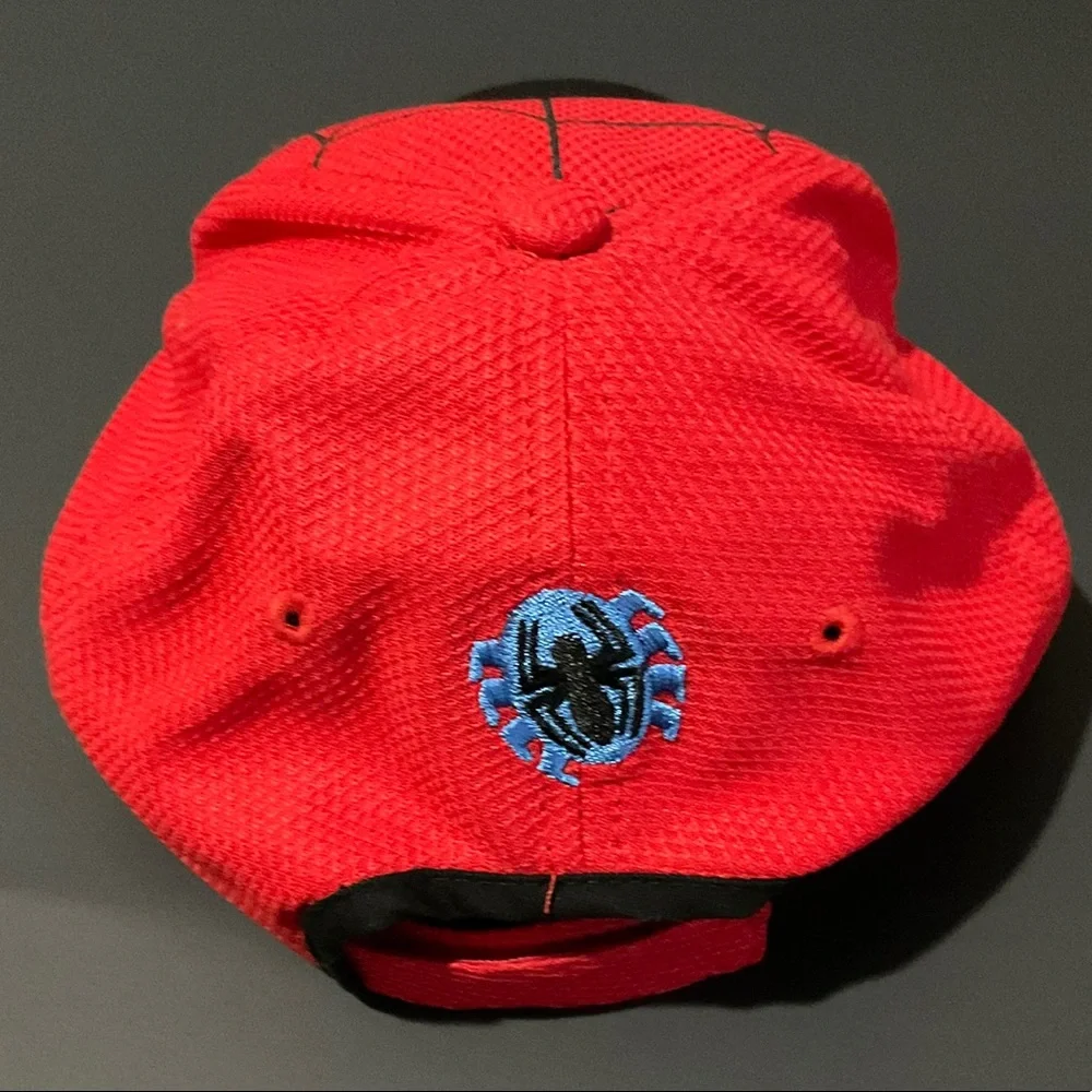 Marvel Spiderman Hat Adjustable Superhero - NWOT